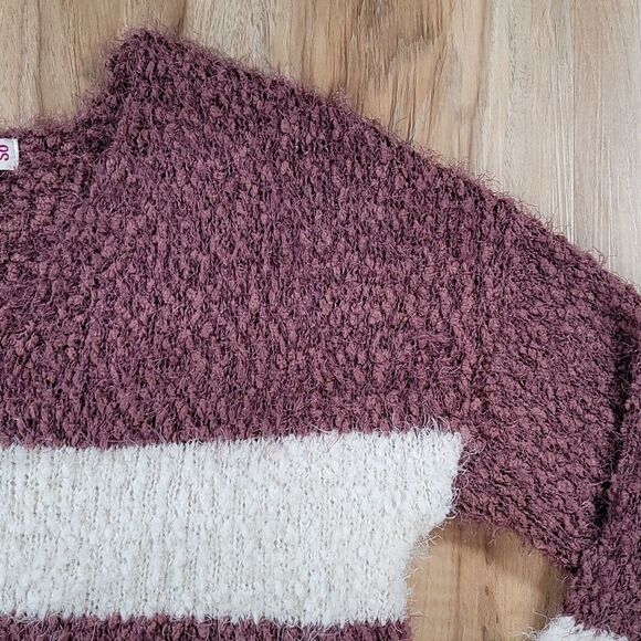 🔹️SO Mauve & White Striped Soft Fuzzy Long Sleeve Sweater Small - Picture 4 of 9
